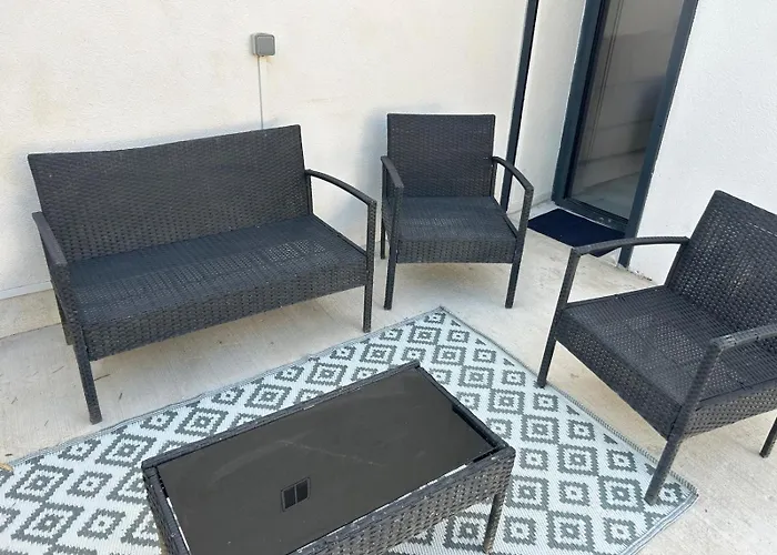 Maison, Jardin, Piscine Parking Pres D\'Aix Centre